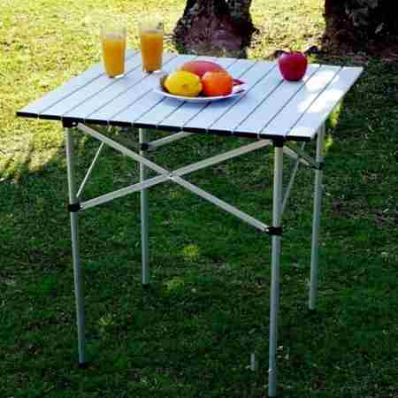 portable-lightweight-camping-table-and-chairs